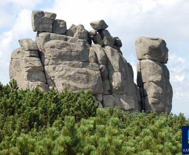 Słonecznik - skałka granitowa na spłaszczeniu wierzchowiny Smogorni.